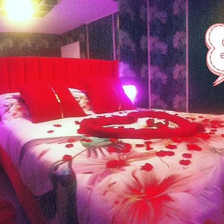 Romantisme Et Glamour 2 Avec Spa , Clim Et Jardin Dijon Exterior photo