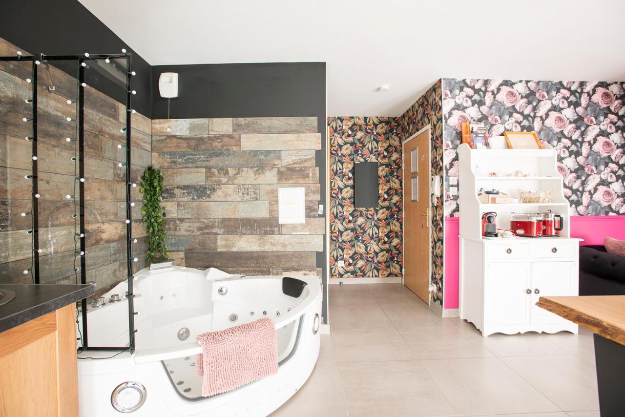 Romantisme Et Glamour 2 Avec Spa , Clim Et Jardin Dijon Exterior photo